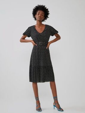 Zara Midi dress with V-neck, short puff sleeves, polka-dot print, and belt sz M